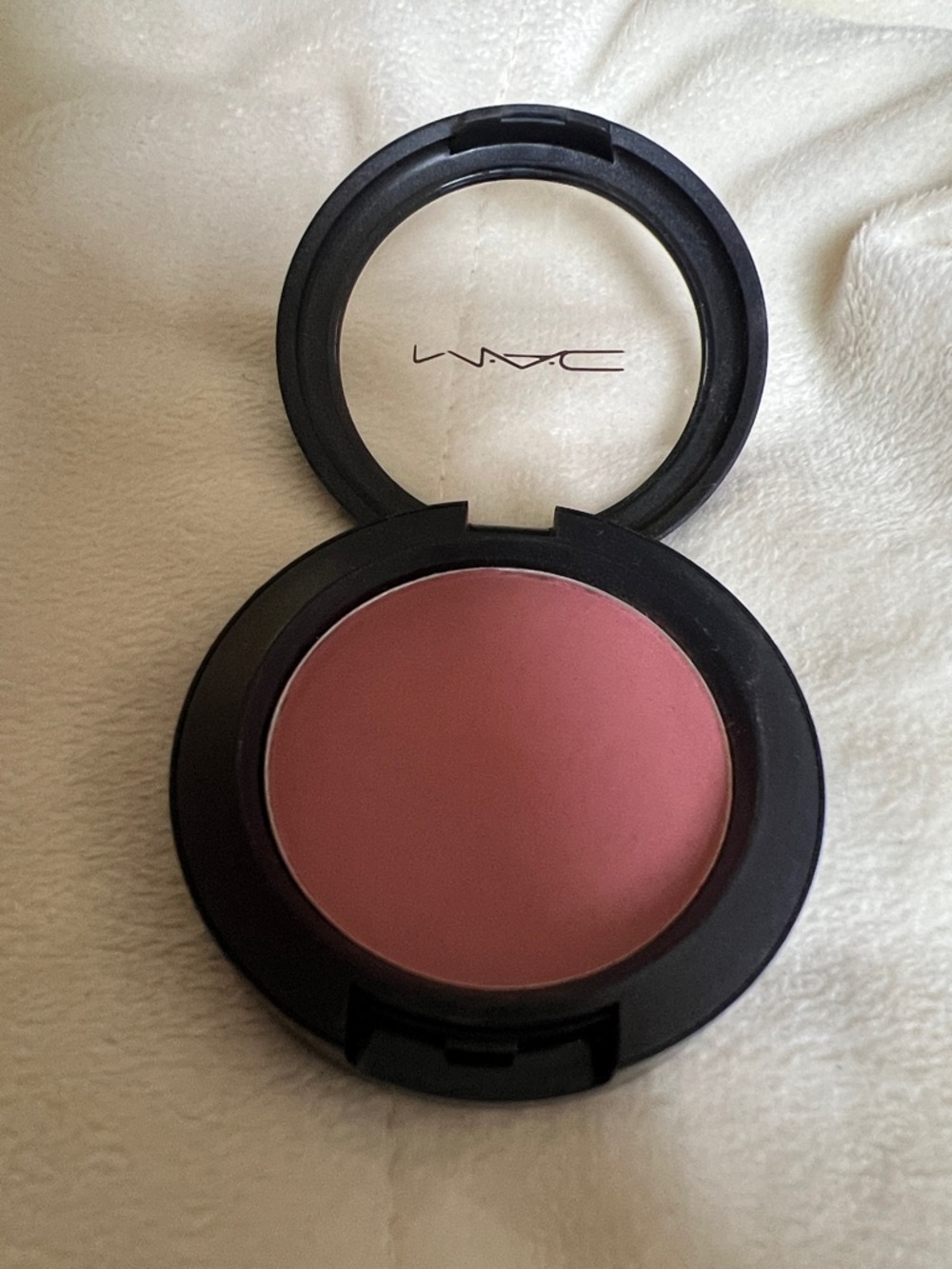 Mac BlushBaby Sheertone Blush - Picture 3 of 3